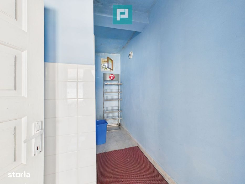 Casa cu multiple destinatii in Galsa