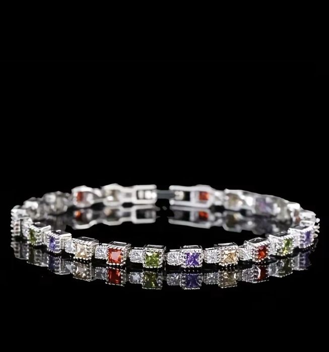 Bratara cu pietricele colarate