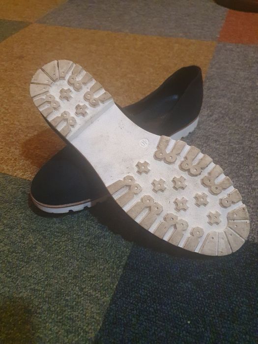 Велурени обувки номер 40