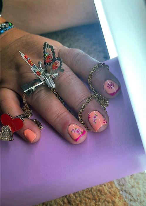 Manichiură și pedichiură