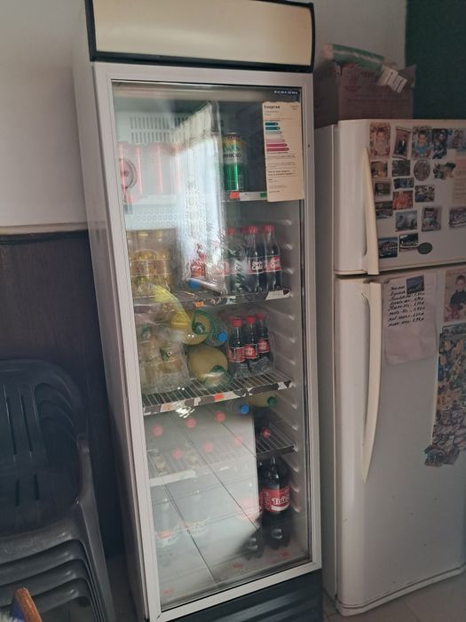 Хладилна витрина