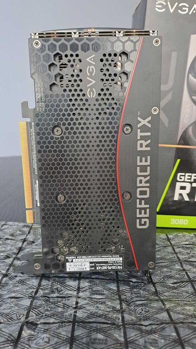 RTX 3060 12GB EVGA – КАТО НОВА, 7 месеца ползвана + Оригиналната Кутия