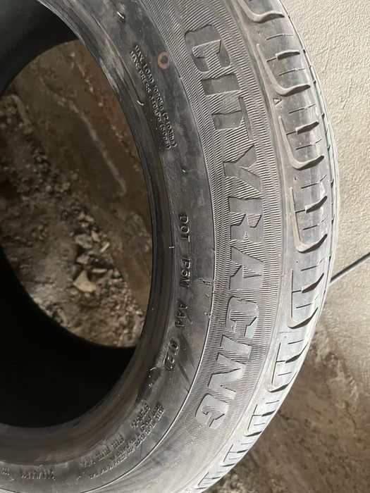 два балона размером 255/55/19