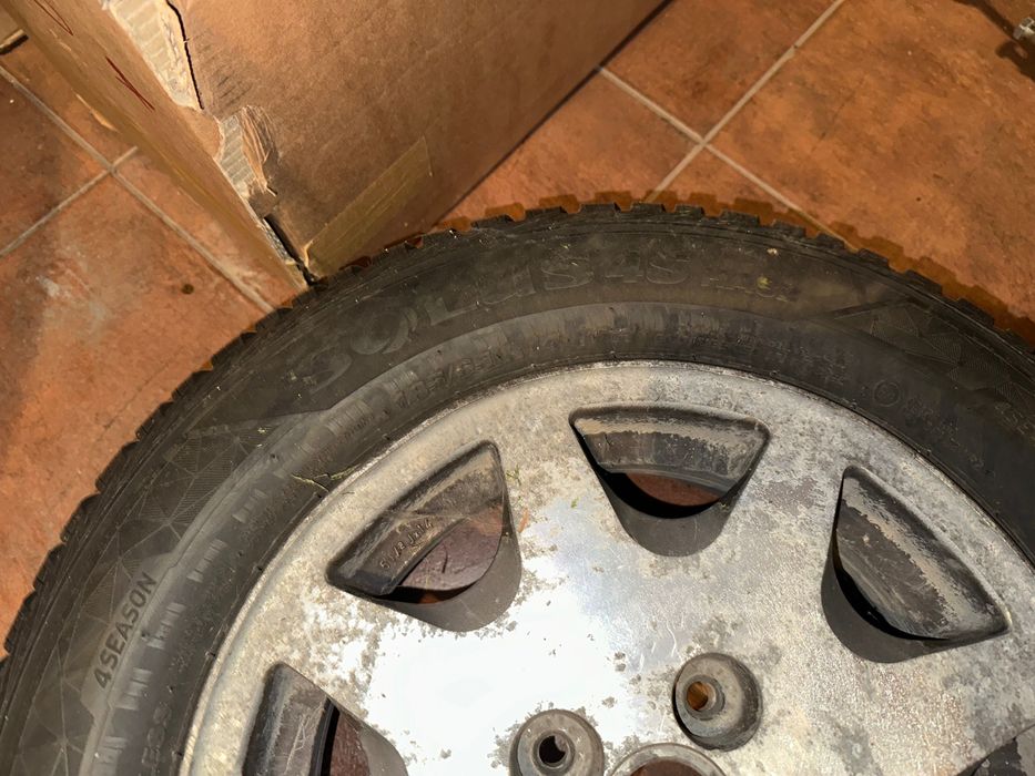 Гуми Kumho Solus 4s 185/65/14 с джанти Lancia