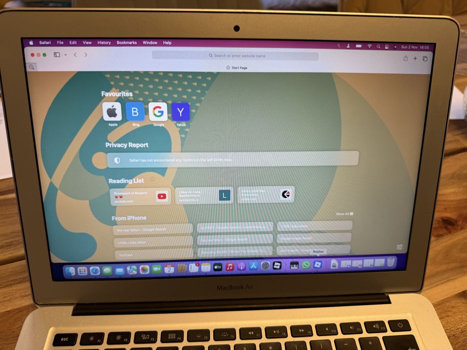 Vand Macbook Air 13” intel core i5