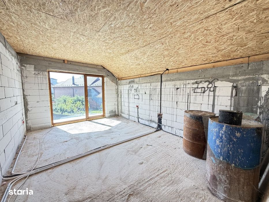 Casa - Zona Ultracentrala, Mioveni, zona Pompieri, 750 mp, deosebita