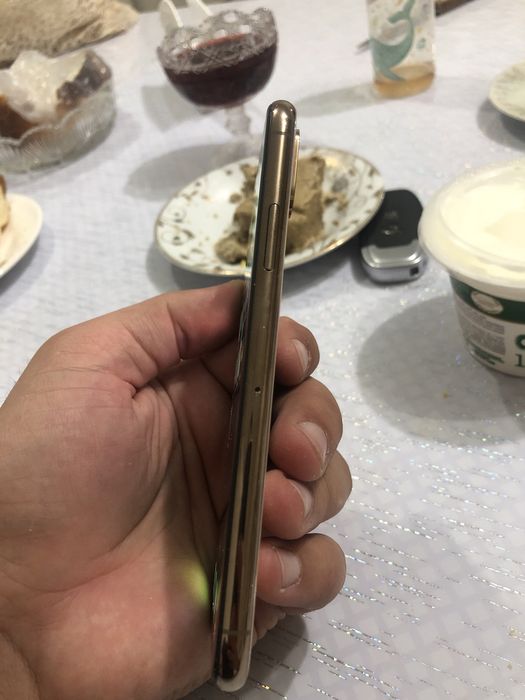 Продам айфон хс!