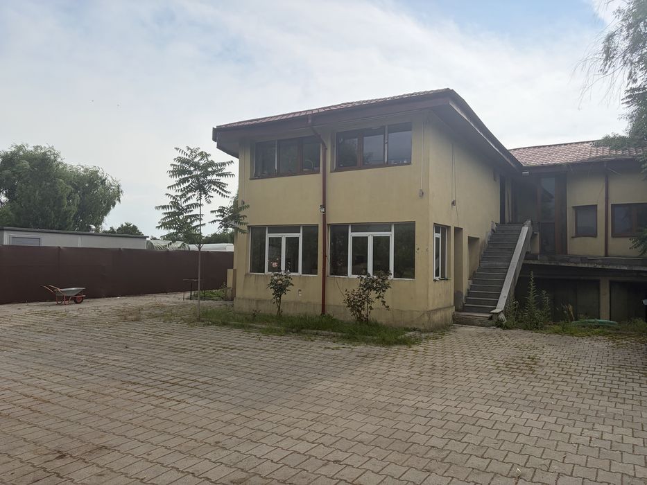 Casa+Teren de vanzare com. 1 Decembrie