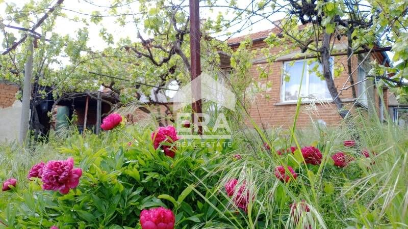 Къща в село Подвис на атрактивна цена