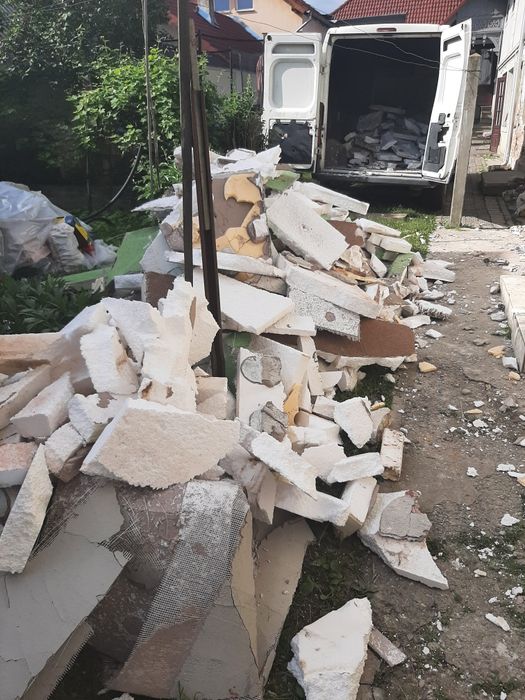 Oferim servicii complete de debarasări mobilier vechi moloz deșeuri diverse obiecte