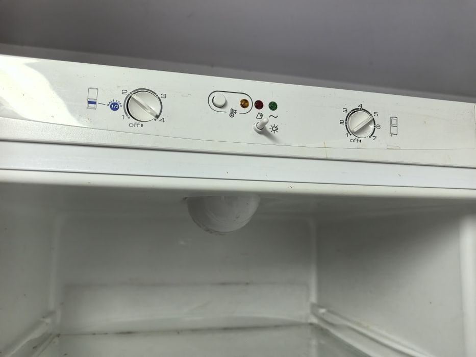 Combină frigorifica Whirlpool clasa A, 347 litri, 2 compresoare