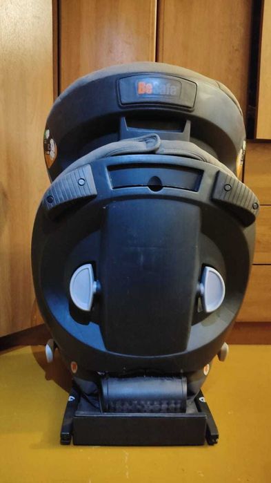 Автомобильное кресло BeSafe!