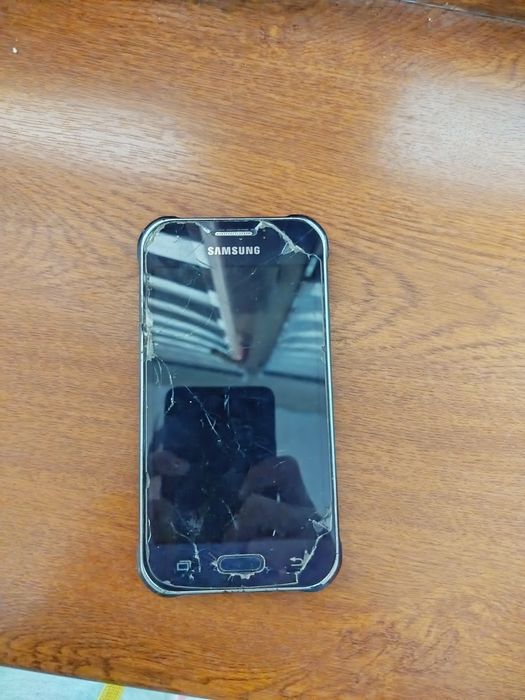 Samsung galaxy J1 ace
