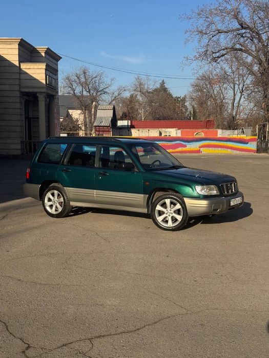 Subaru Forester 2000год европеец