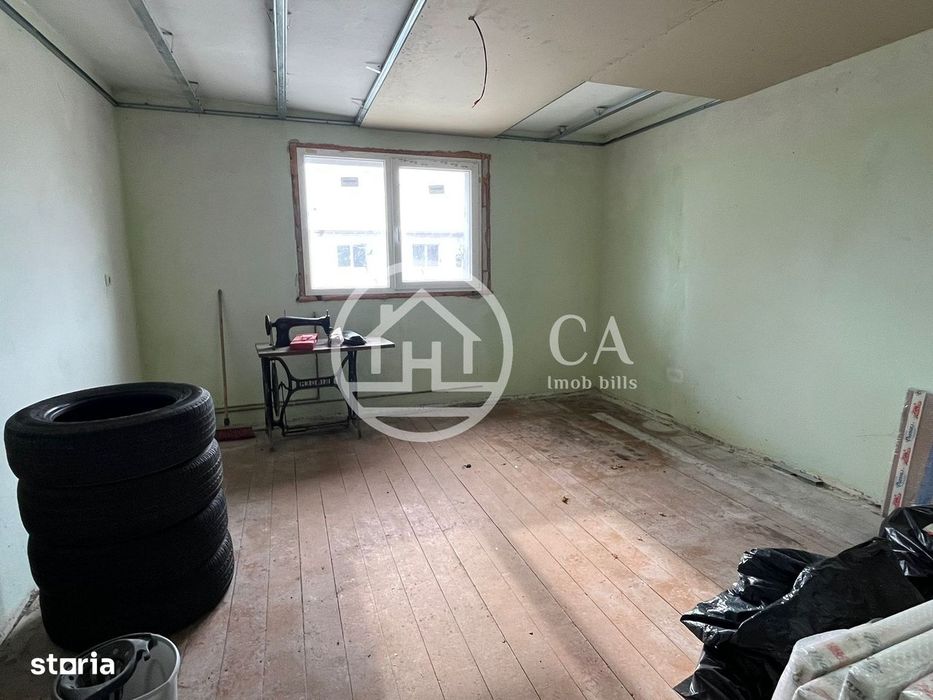 Casa de vanzare D+P+E+M cu 5 camere în Livada De Bihor
