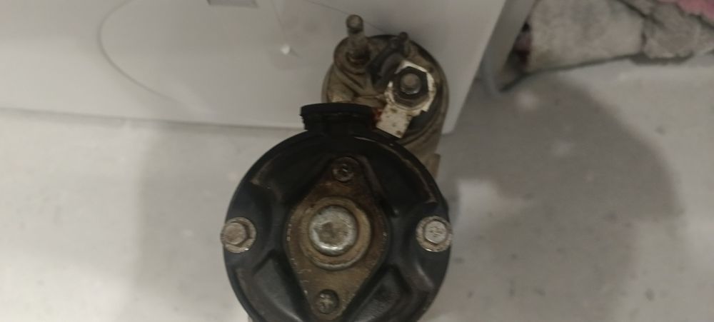 Продам стартер на Дастер