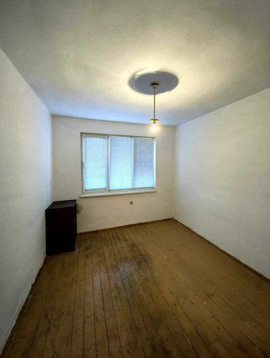 Продава се Къща в Разград, Център - 192 кв.м за 651 €/кв.м - Снимка #7