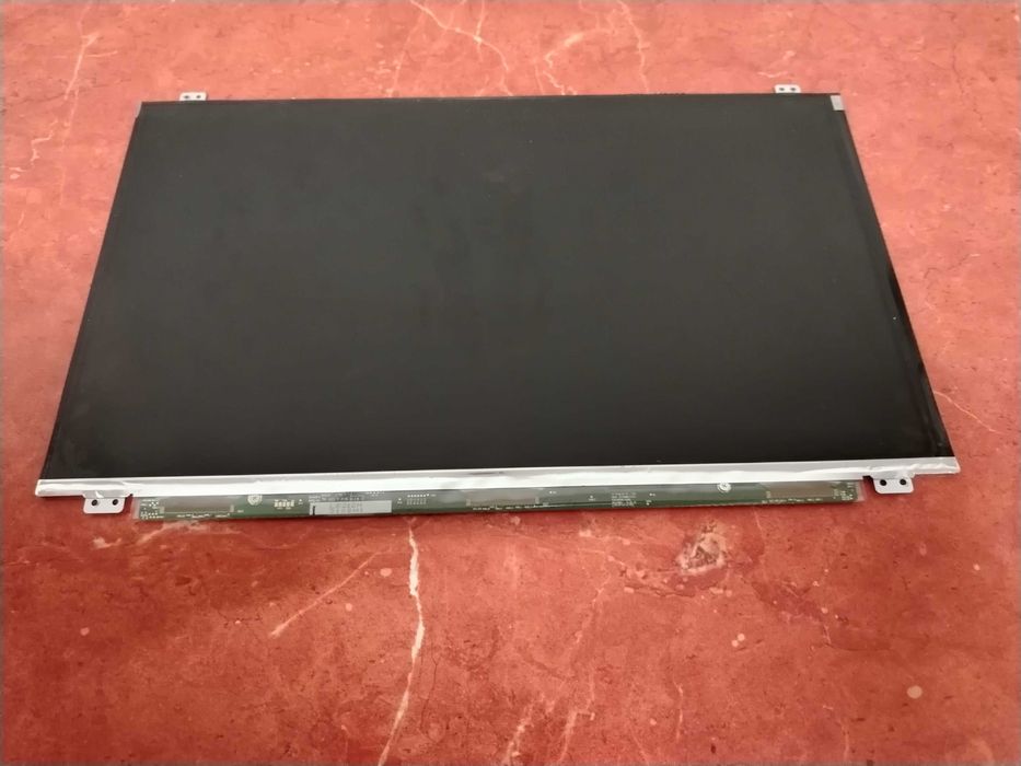 vand display 15,6 40 pini slim