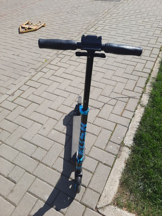 Trotineta 6-10ani