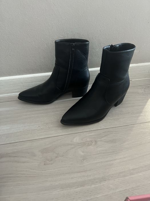 Продам обувь: ботильоны и полуботинки