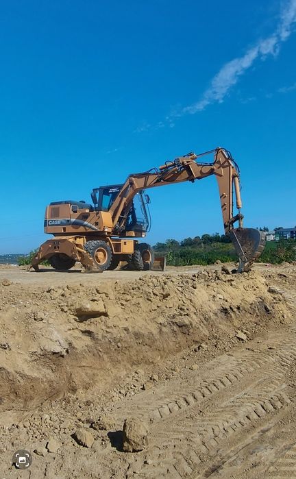 Închirieriere  excavator/buldoexcavator