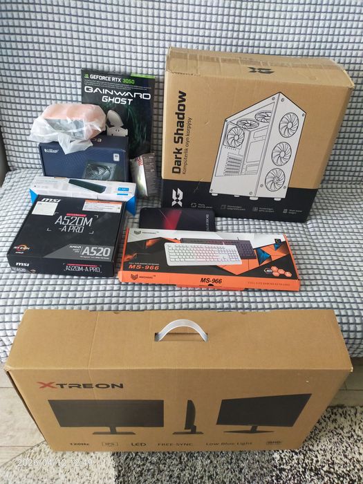 Новый компьютер в комплекте.