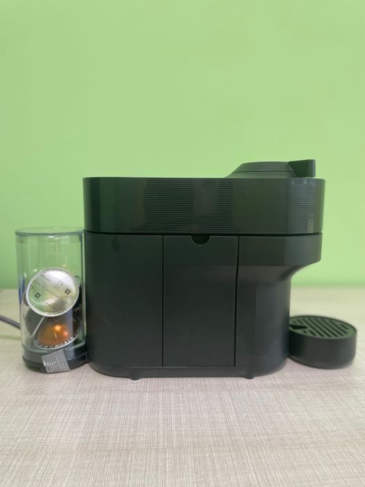 Кафемашина с капсули Nespresso Vertuo pop black