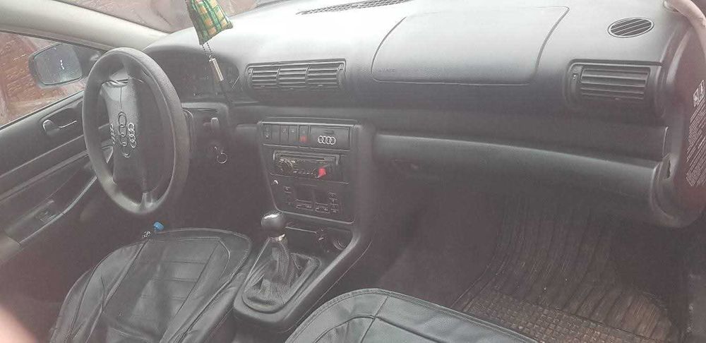 autoturism Audi A4