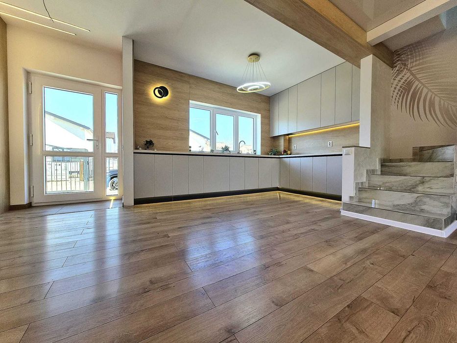 casa 4 cam. vila duplex PREMIUM modern in COMPLEX UNIC BRASOV,SANPETRU