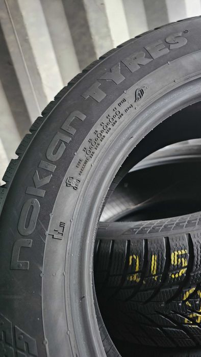 Anvelope 215/55/17 NOKIAN iarna