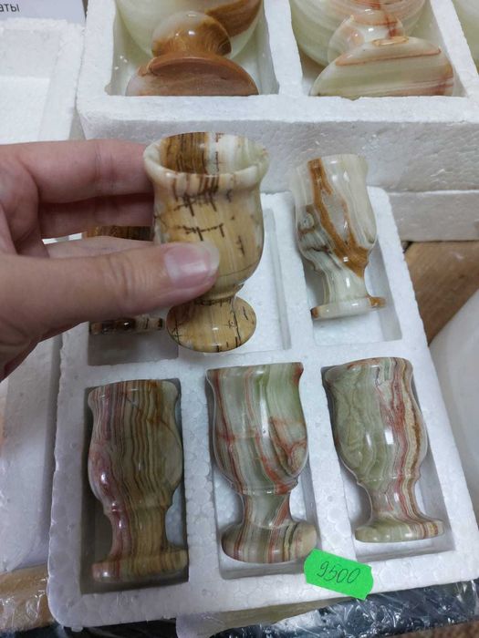 Сувениры из оникс РЮМКИ