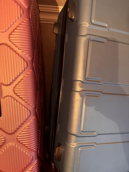 Чемоданы дорожные