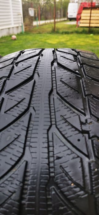 Anvelope SUV iarna 235 60 18