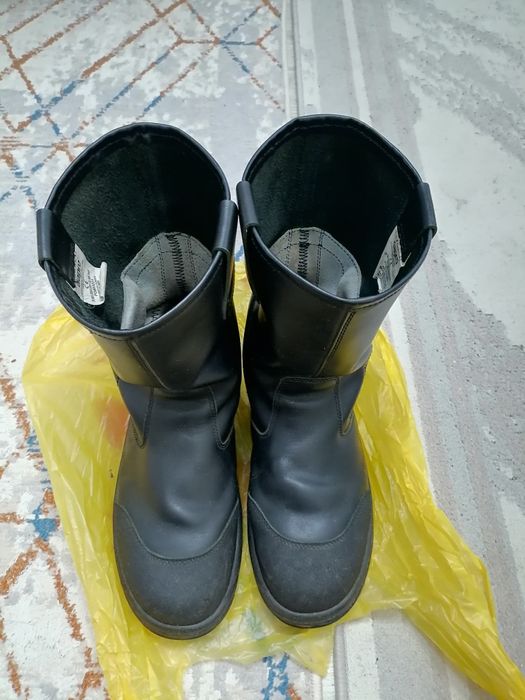 Ботинка для работы