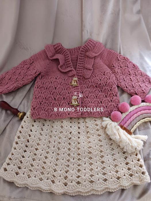 Бебешки дрешки, ръчно плетени