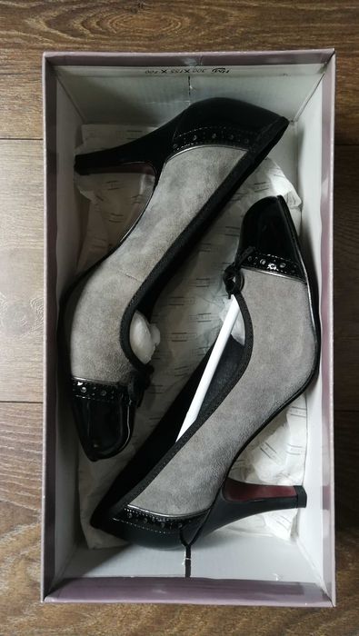 НОВИ дамски официални обувки 5th AVENUE - номер 37