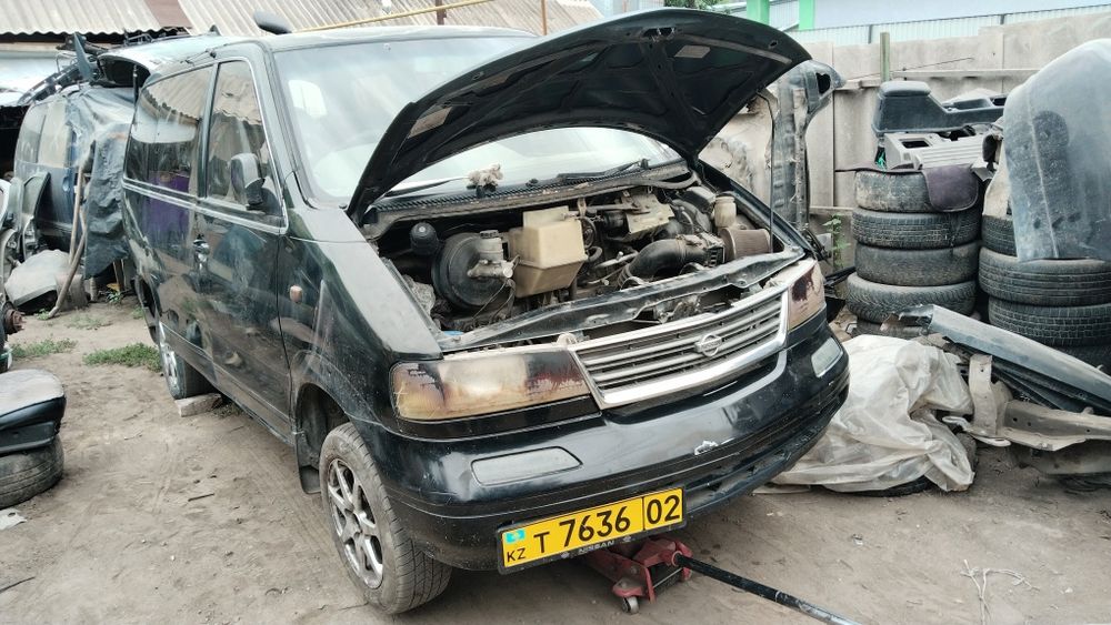 Ниссан Ларго W30 на разбор.