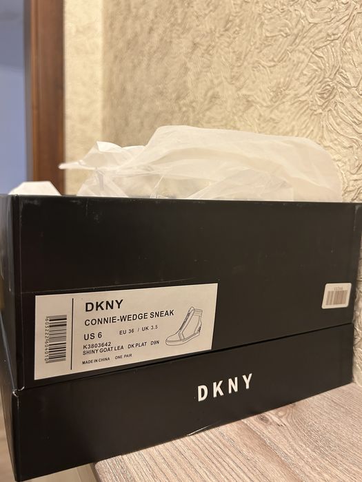 Дамски обувки DKNY
