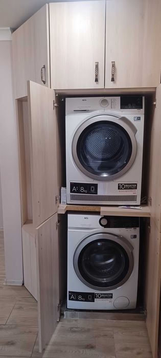 Дава се под наем Четиристаен апартамент в Русе, Център - 135 кв.м за 700 € - Снимка #15