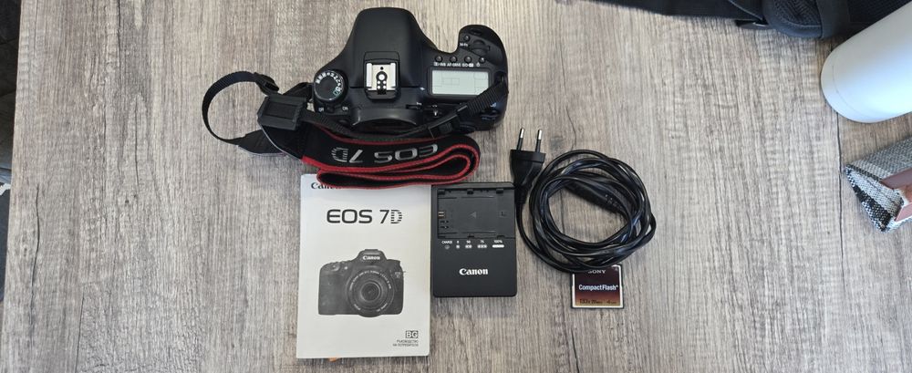 Фотоапарат Canon EOS 7D