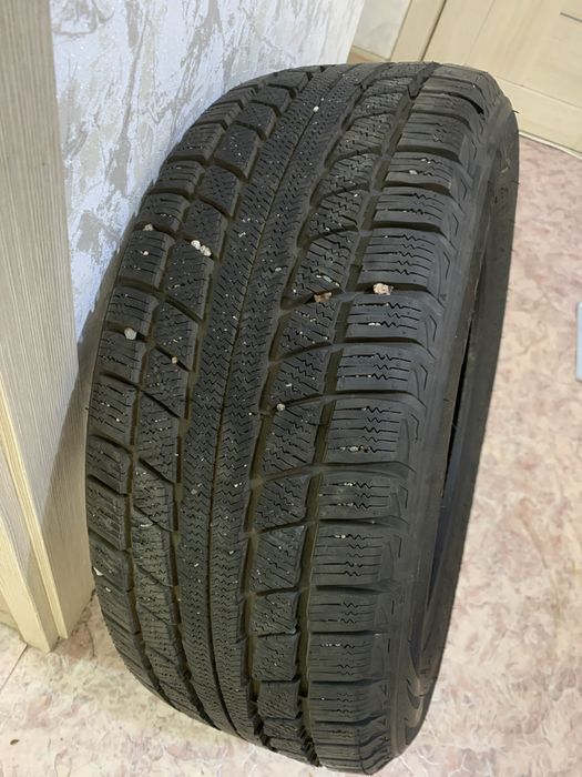 Продам  215/55/16