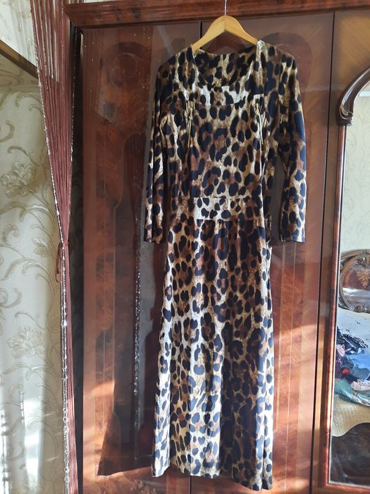 Одежда на выход.СРОЧНО