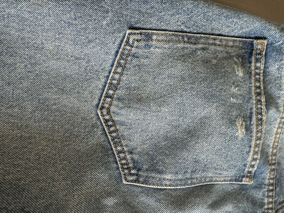 Blugi Zara marimea 42 dar sunt un 40 albastri albastru rupti prespalat