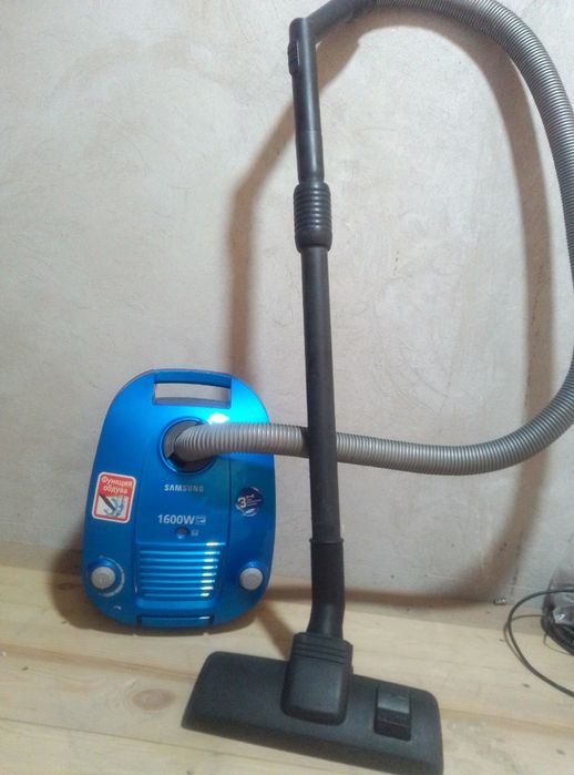 Продам пылесосы разные