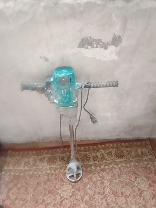 Миксер стройтельный