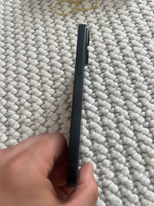 Продам iPhone 15 128 black