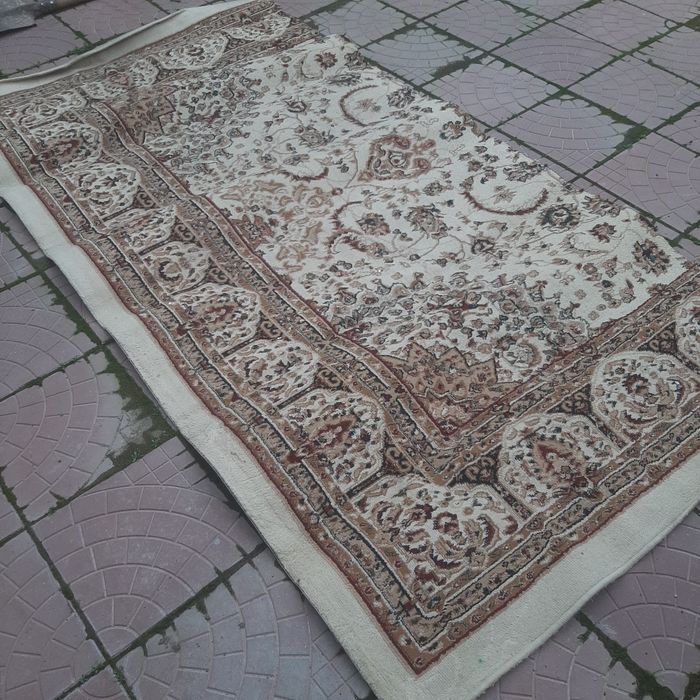 Продам ковёр. В хорошем состоянии.