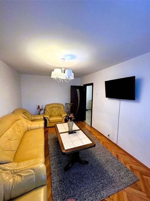 Vand apartament 4 camere