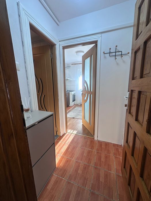 Închiriez garsonieră zona lazaret