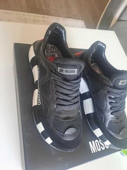 Сникърси Karl Legerfеld и Moschino